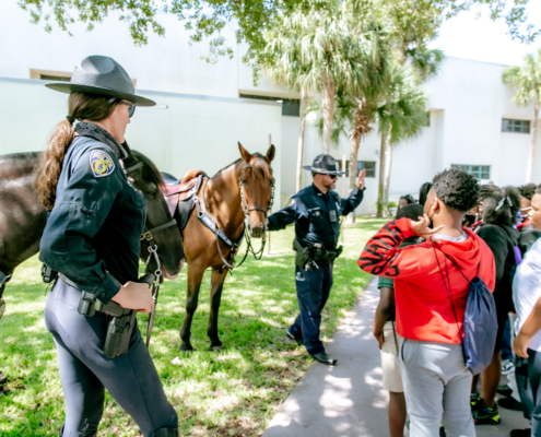 aaftl police Mounted with classDillard Elementary Career City 5-25-22-608